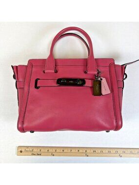 Coach Nomad Crossbody Pink Leather Shoulder Bag 33493